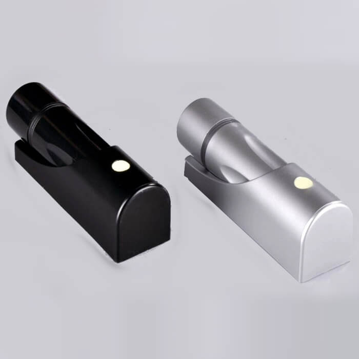 LED迷你型手電筒新款【壁掛式、單顆超大LED燈珠、黑/銀色)150*41*40mm